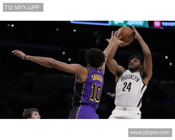 湖人对决篮网中国赛精彩上演球迷热情高涨共庆篮球盛宴 湖人对决篮网中国赛精彩上演球迷热情高涨共庆篮球盛宴