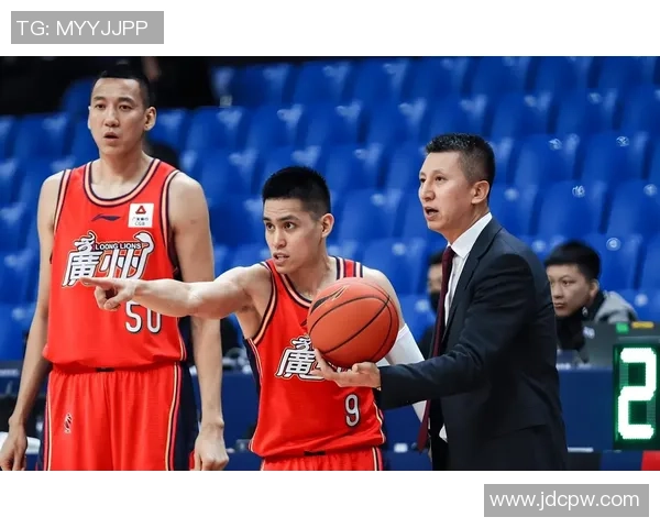 媒体人:CBA对转会费不做约束,即使是天价也不违反规定 媒体人:CBA对转会费不做约束,即使是天价也不违反规定